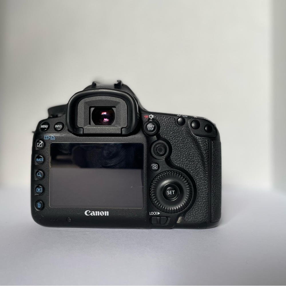 Canon 5d MkIII camera - Picture 4 of 7